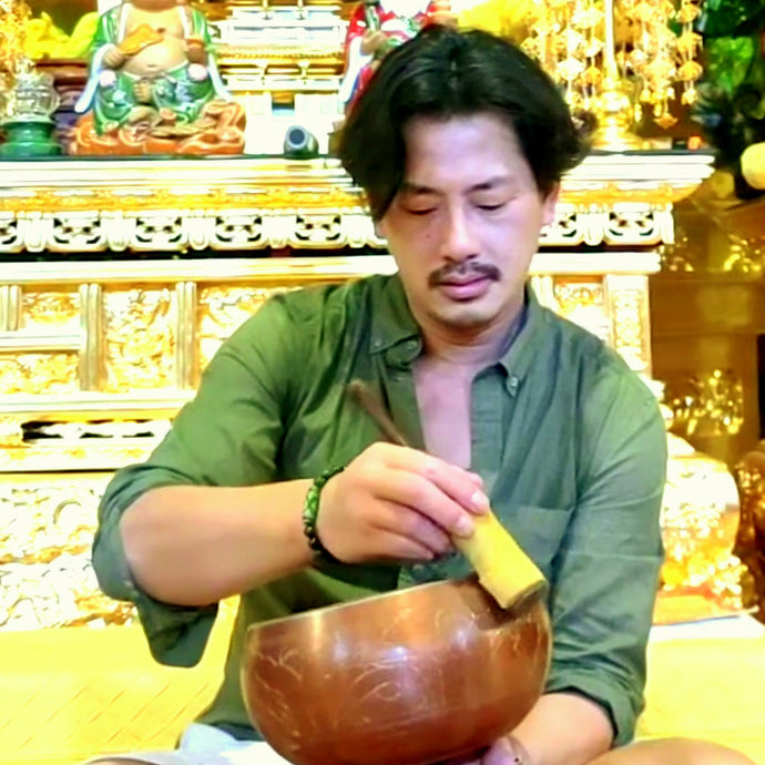 How to use sound healing & tibetan bowls to meditate.